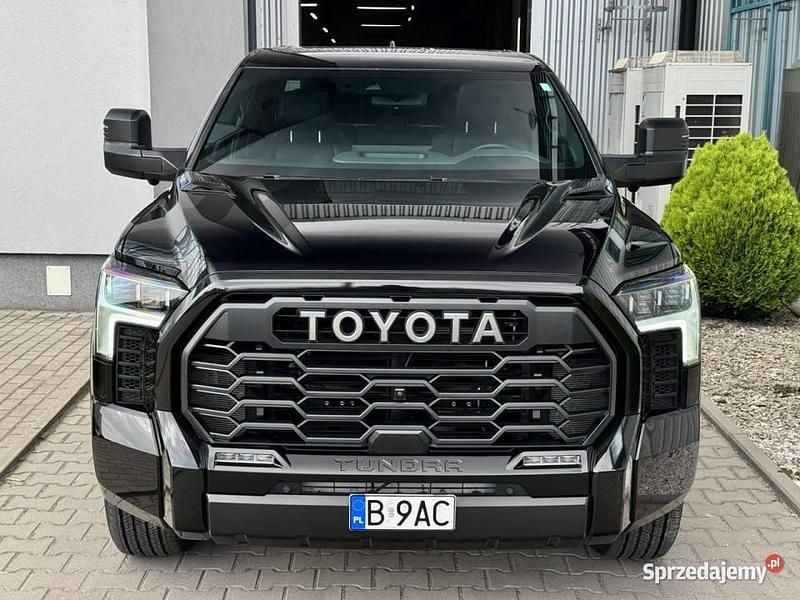 Czarny Używany 2023 Toyota Tundra Platinum Pickup | 335 000 zł - Obraz 1/4