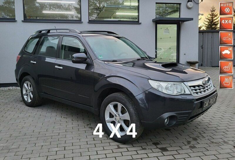 Czarny (metalik) Używany 2011 Subaru Forester SUV | 17 900 zł (Uczciwa cena) - Obraz 1/4