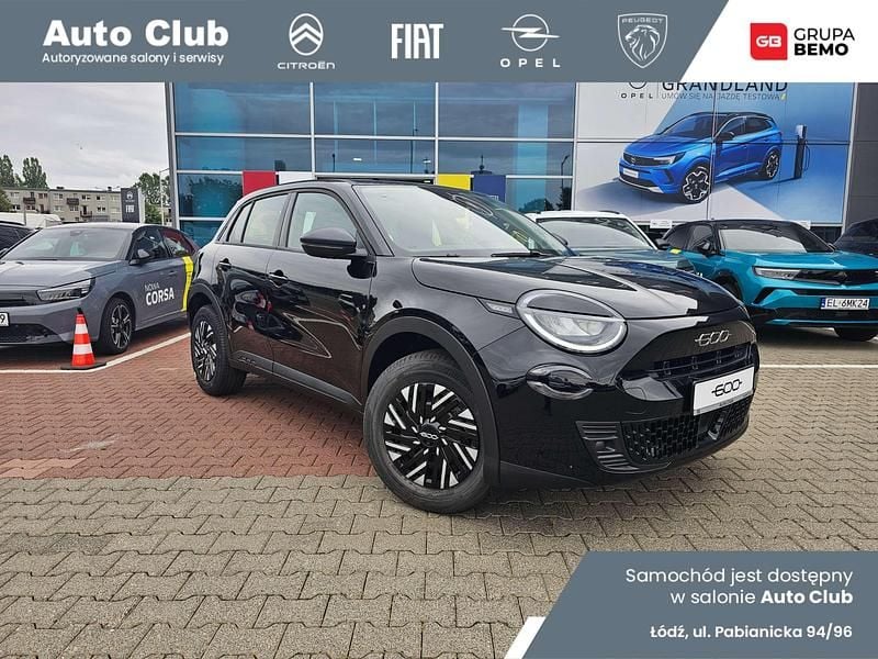 Lakier pastelowy czarny cinema Nowe 2025 Fiat 600 Pop SUV | 83 676 zł (Dobra cena) - Obraz 1/4