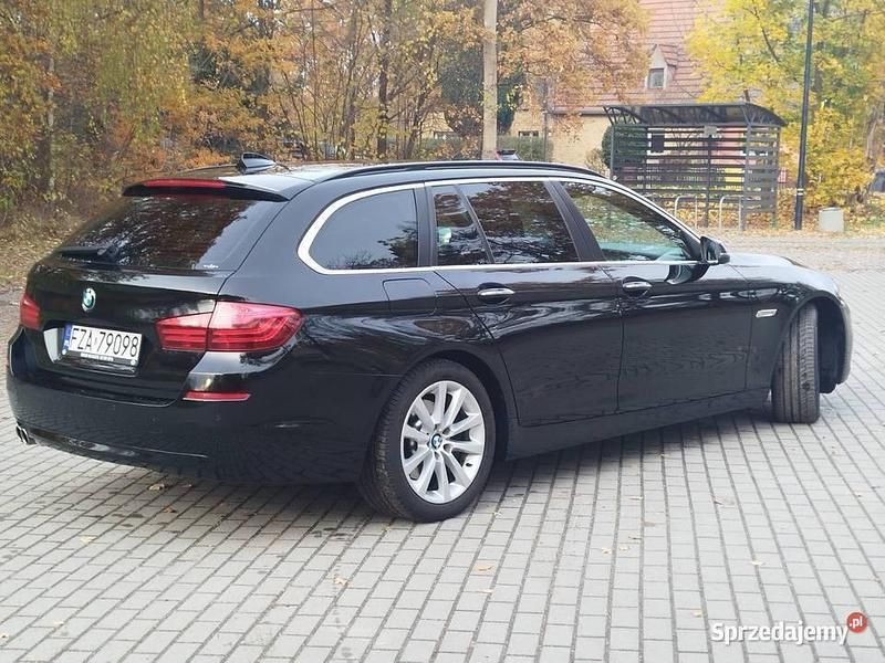 Używany BMW 520 2014 Czarny Kombi