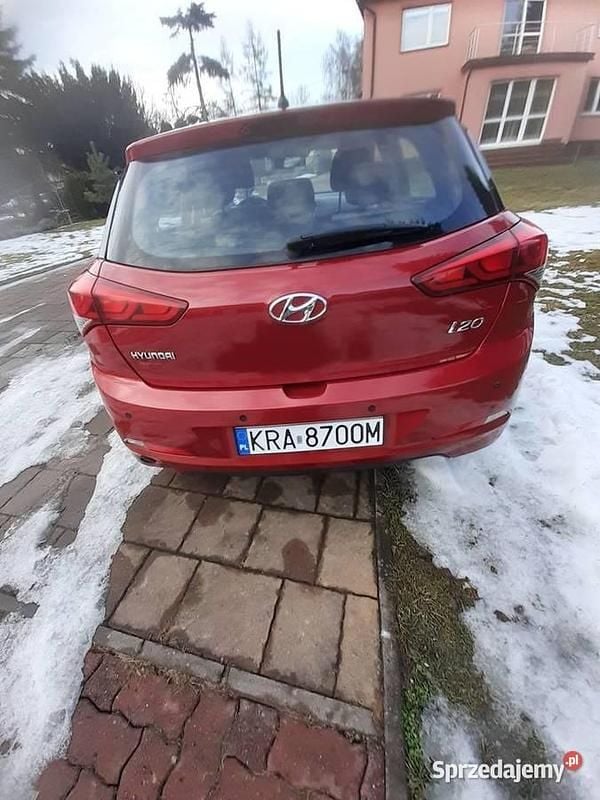 Używany Hyundai i20 2017 Czerwony Hatchback