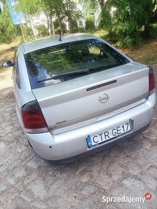 Srebrny Używany 2005 Opel Vectra Hatchback | 2000 zł (Super Cena) - Obraz 1/4