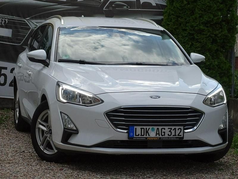 Biały Używany 2019 Ford Focus Kombi | 40 900 zł (Uczciwa cena) - Obraz 1/4