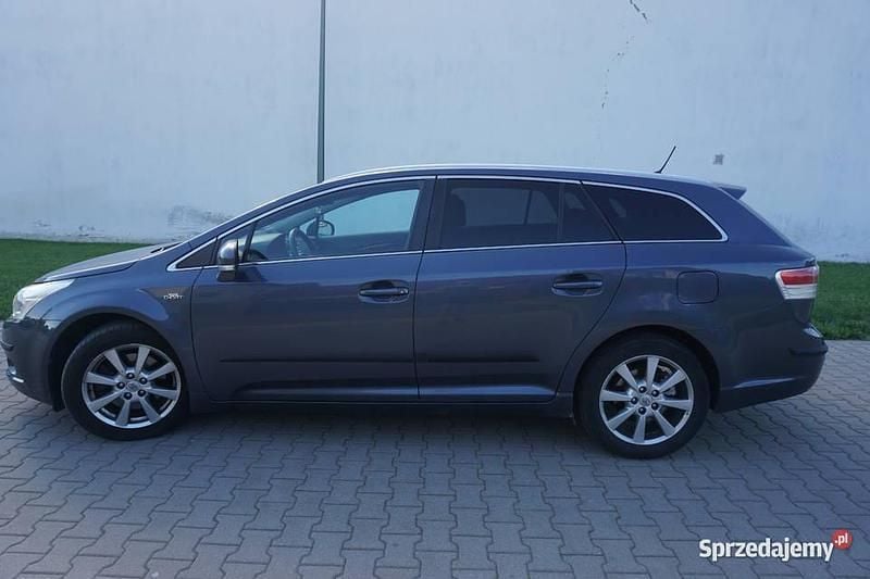 Używany 2010 Toyota Avensis Kombi | 22 900 zł (Uczciwa cena) - Obraz 1/4