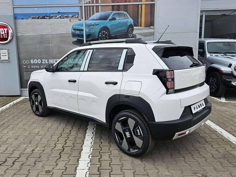 Nowe Fiat Grande Panda La Prima 83 kW (113 KM) 2025 Lakier pastelowy biały gelato Hatchback