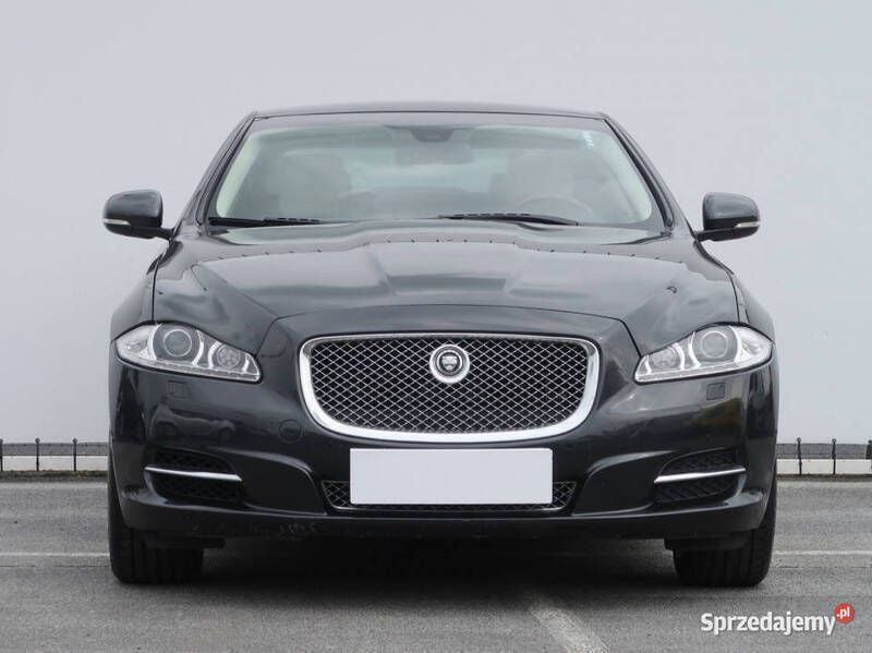 Czarny Używany 2015 Jaguar XJ Sedan/Limuzyna | 59 999 zł - Obraz 1/4