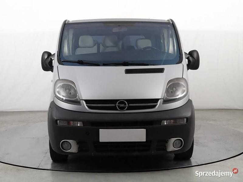 Srebrny Używany 2002 Opel Vivaro Minivan | 13 999 zł (Uczciwa cena) - Obraz 1/4