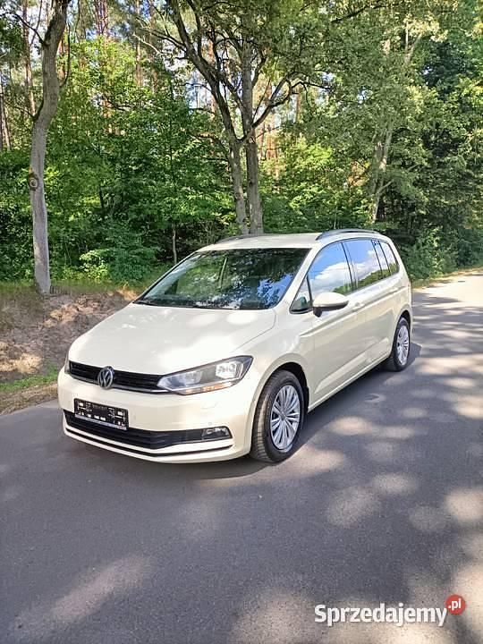 Beżowy Używany 2020 VW Touran Minivan | 52 000 zł (Uczciwa cena) - Obraz 1/4