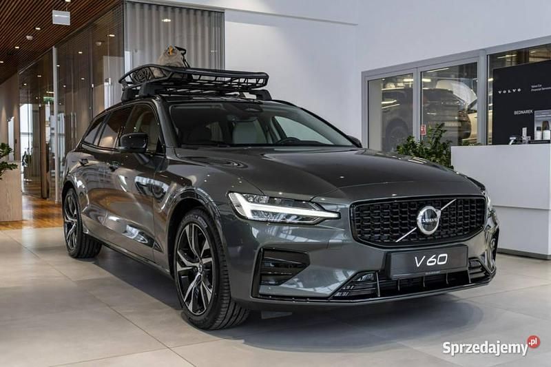 Nowe Volvo V60 Plus 2025 Zielony Kombi