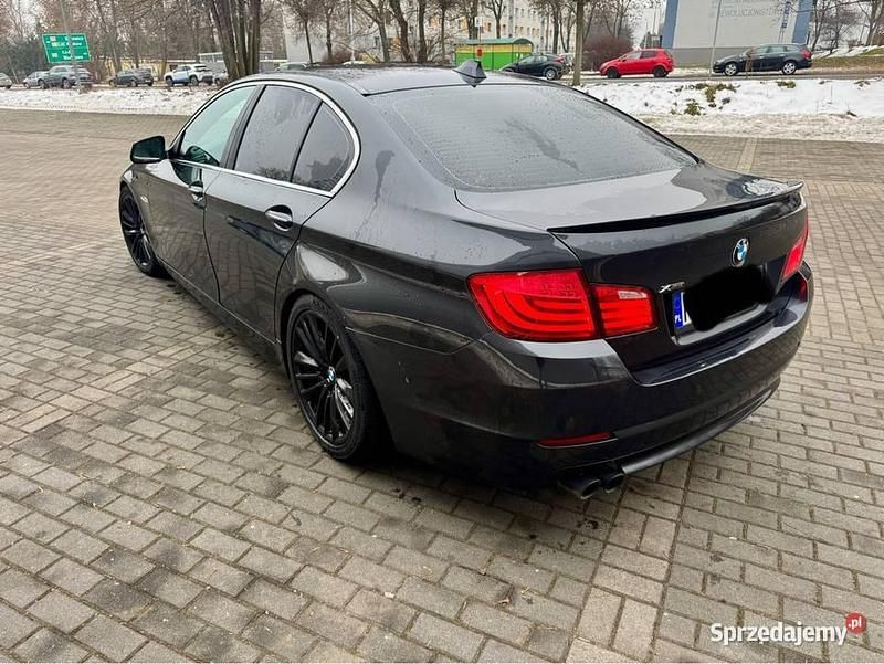 Używany BMW 520 184 KM (135 kW) 2012 Srebrny Sedan/Limuzyna