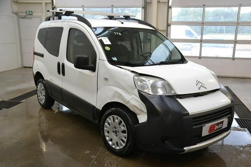 Biały Używany 2014 Citroën Nemo XTR Minivan | 8800 zł - Obraz 1/4