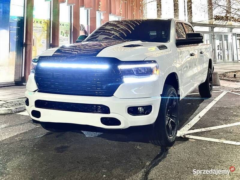 Biały Używany 2023 RAM 1500 Pickup | 299 999 zł - Obraz 1/4