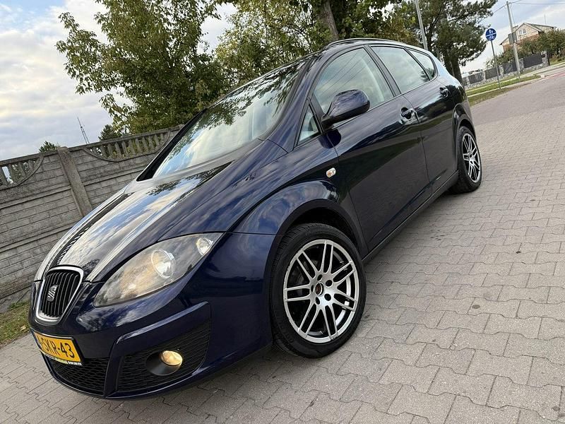 Srebrny Używany 2004 Seat Altea Hatchback | 9900 zł (Dość drogi) - Obraz 1/4