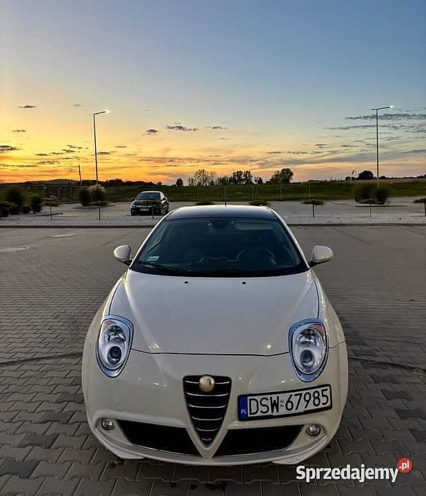 Biały Używany 2010 Alfa Romeo MiTo Hatchback | 10 900 zł (Uczciwa cena) - Obraz 1/4