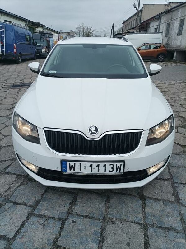 Biały Używany 2014 Skoda Octavia Kombi | 47 900 zł (Drogi) - Obraz 1/4