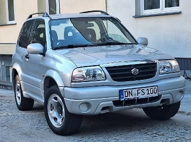 Srebrny (metalik) Używany 2005 Suzuki Grand Vitara SUV | 32 900 zł - Obraz 1/4