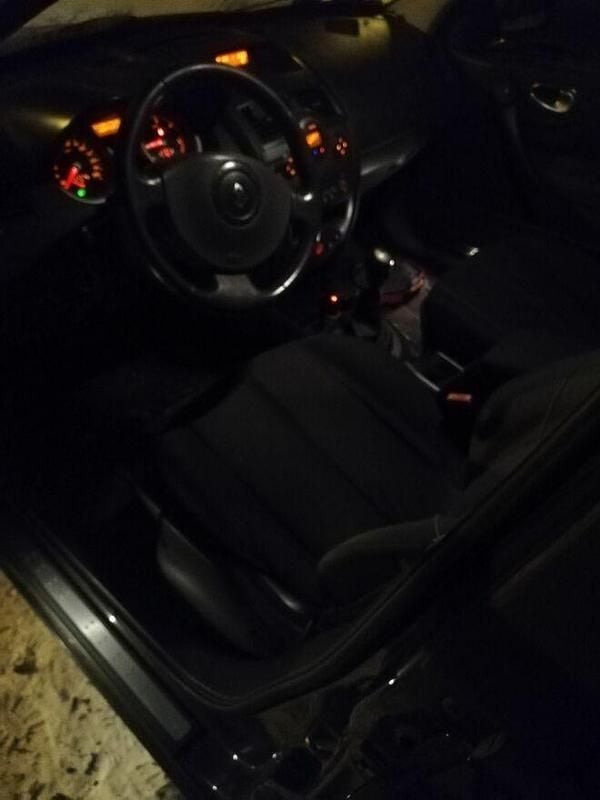 Czarny Używany 2004 Renault Mégane II Kombi | 3900 zł (Uczciwa cena) - Obraz 1/3