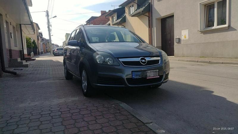 Używany Opel Zafira 2005 Szary Minivan