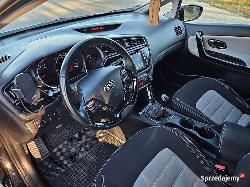 Używany Kia Ceed 2017 Czarny Hatchback