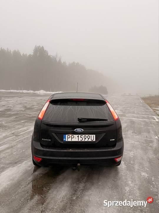Używany Ford Focus 2010 Czarny Hatchback