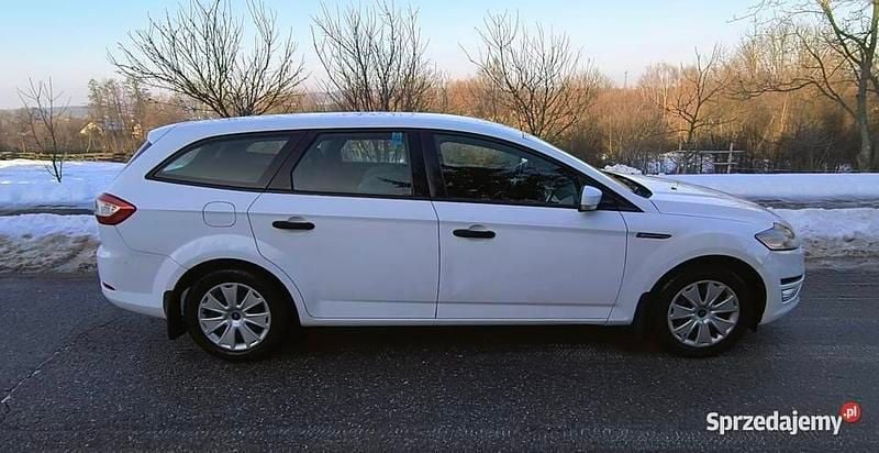 Używany Ford Mondeo 2011 Biały Sedan/Limuzyna
