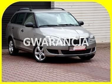 Beżowy (metalik) Używany 2010 Skoda Fabia Kombi | 12 900 zł (Uczciwa cena) - Obraz 1/4