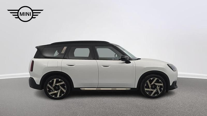 Używany Mini Countryman 225 kW (306 KM) 2025 Nanuq white metalizowany SUV
