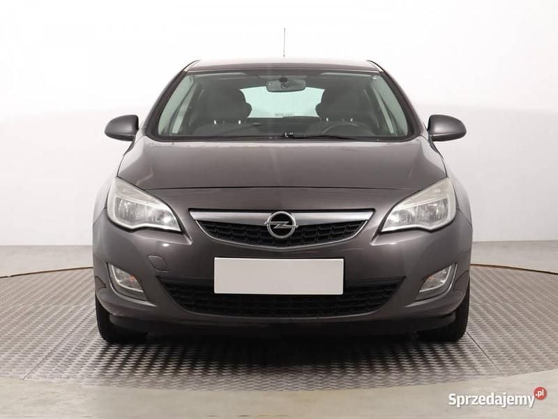 Szary Używany 2010 Opel Astra Hatchback | 9999 zł (Uczciwa cena) - Obraz 1/4