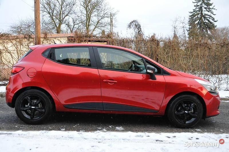 Używany Renault Clio IV LIMITED 73 KM (53 kW) 2016