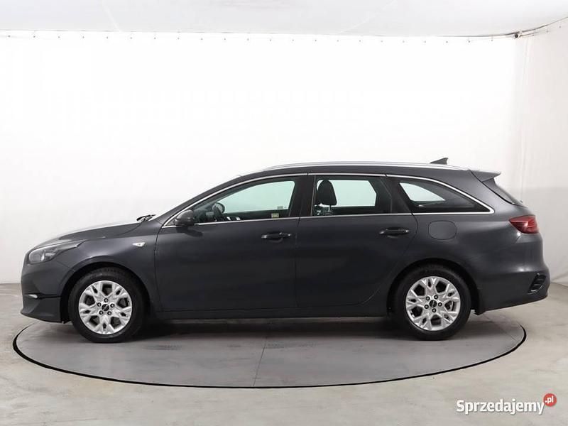 Używany Kia Ceed 2022 Szary Hatchback