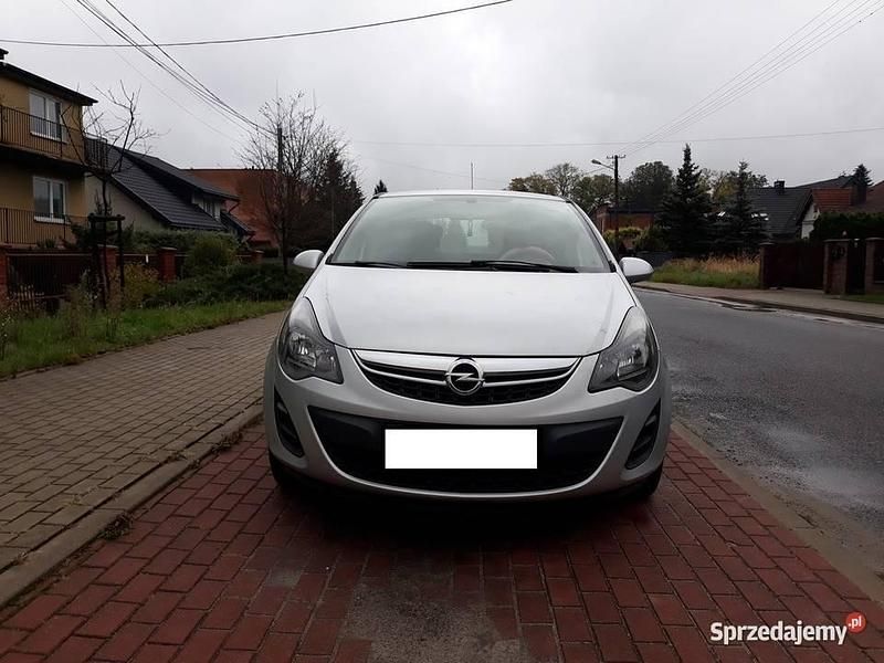 Używany Opel Corsa 2014 Srebrny Hatchback