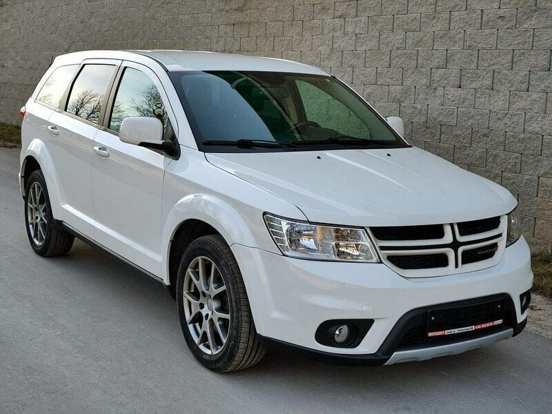 Szary Używany 2017 Dodge Journey SUV | 53 000 zł - Obraz 1/4