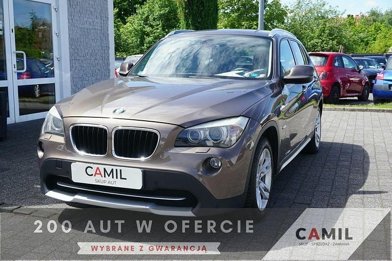 Brązowy (metalik) Używany 2011 BMW X1 SUV | 45 700 zł - Obraz 1/3