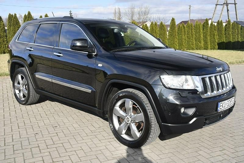 Używany Jeep Grand Cherokee Overland 241 KM (177 kW) 2011 Czarny (metalik) SUV