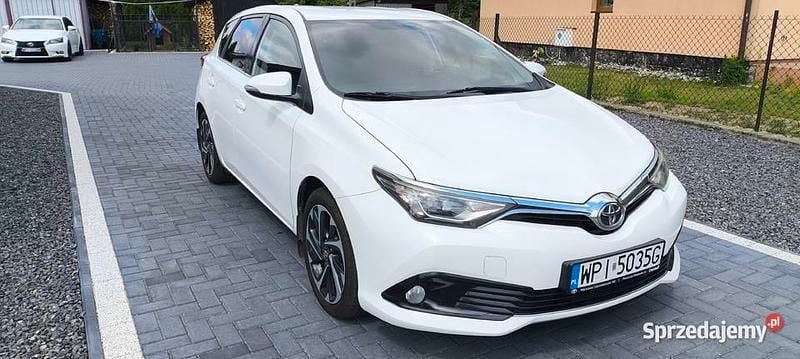 Używany 2016 Toyota Auris | 37 000 zł (Uczciwa cena) - Obraz 1/4