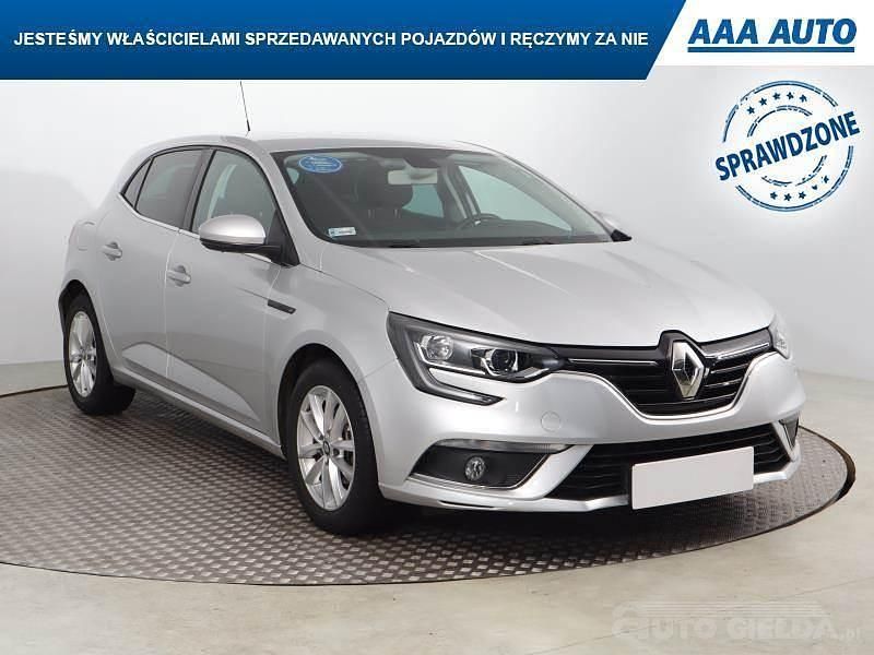 Używany Renault Mégane III 100 KM (73 kW) 2016 Srebrny