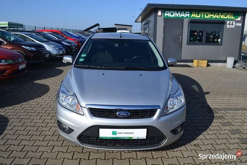 Używany Ford Focus 2008 Srebrny Hatchback