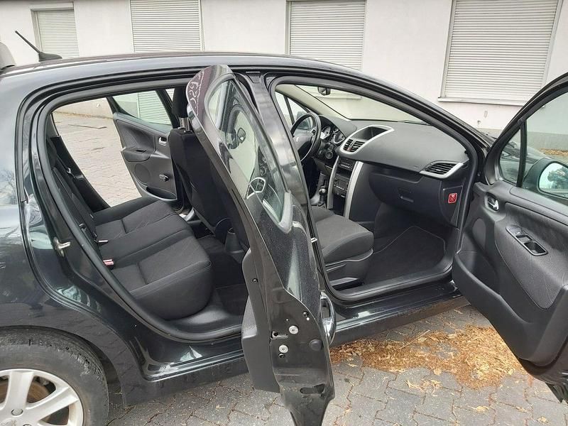 Używany Peugeot 207 120 KM (88 kW) 2008 Czarny Hatchback