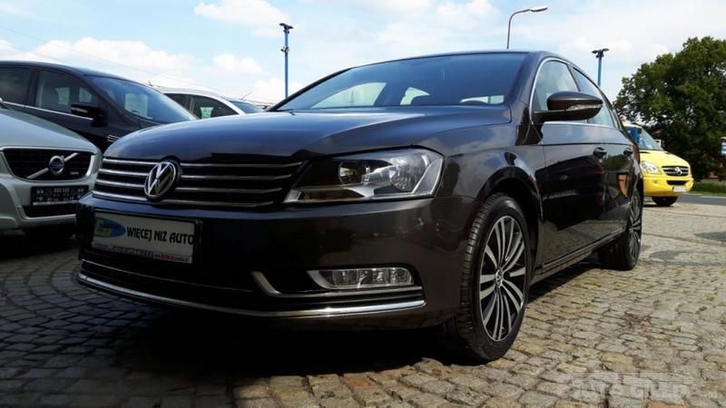 Brązowy Używany 2012 VW Passat Highline | 53 900 zł - Obraz 1/4