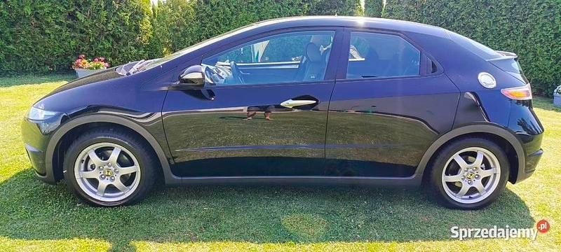 Szary Używany 2008 Honda Civic Hatchback | 22 900 zł (Dość drogi) - Obraz 1/4