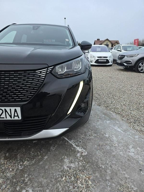 Używany Peugeot 2008 131 KM (96 kW) 2021 Czarny SUV