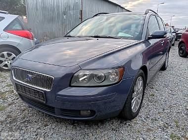 Używany Volvo V50 Kinetic 170 KM (125 kW) 2005 Czarny Kombi