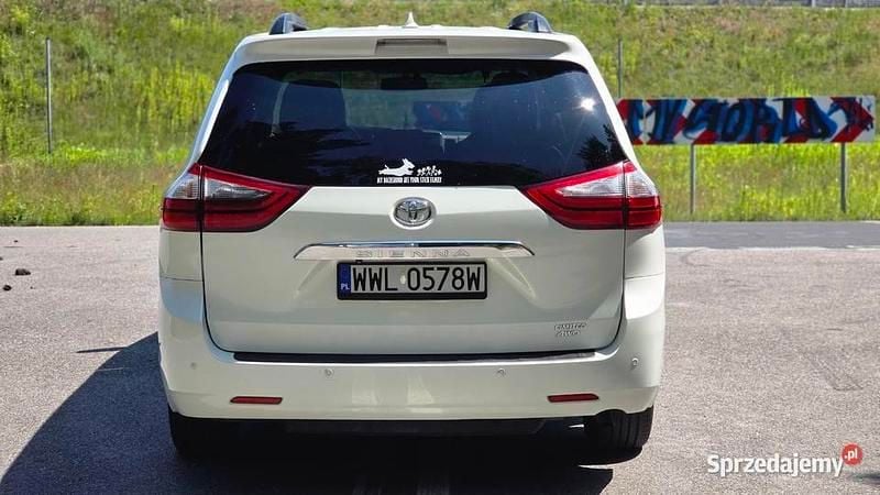 Używany Toyota Sienna XLE 2016 Minivan
