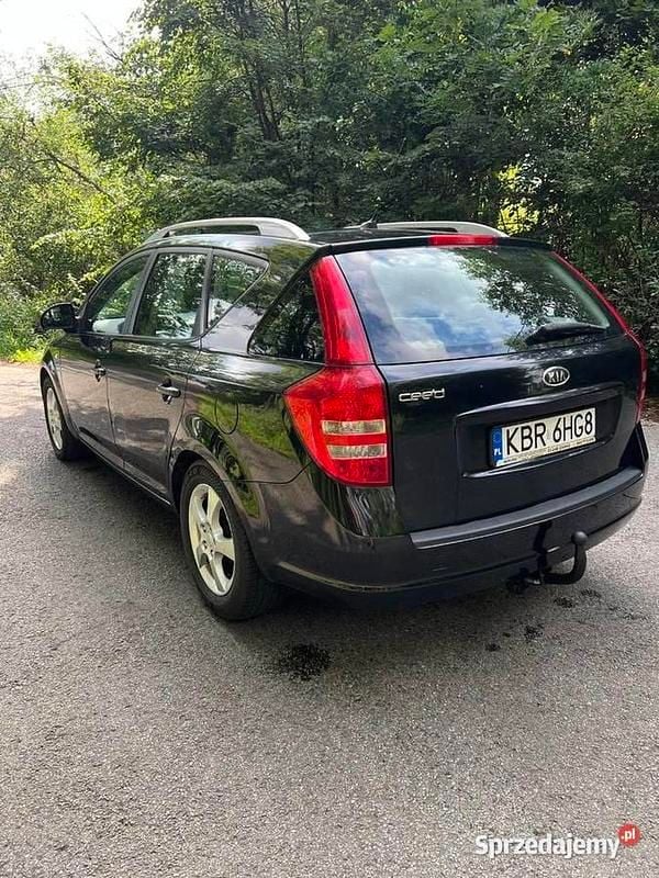 Używany 2008 Kia Ceed Kombi | 9600 zł (Uczciwa cena) - Obraz 1/4
