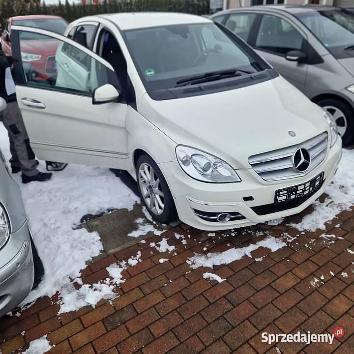 Używany Mercedes B180 2011 Minivan