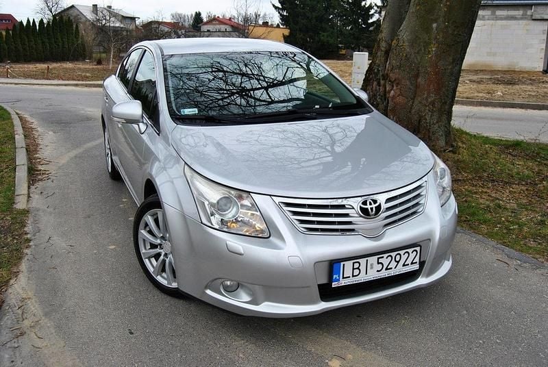 Srebrny Używany 2010 Toyota Avensis Sedan/Limuzyna | 21 900 zł (Uczciwa cena) - Obraz 1/4