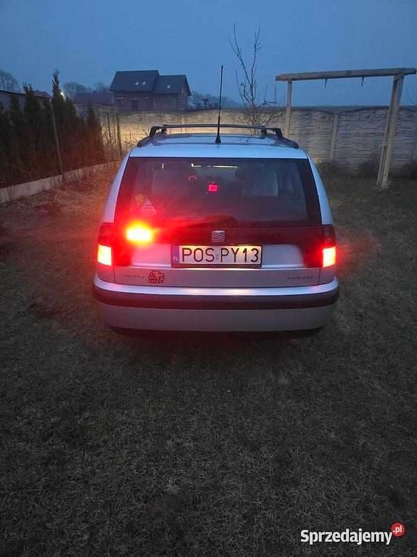 Używany Seat Cordoba 2001 Srebrny Kombi