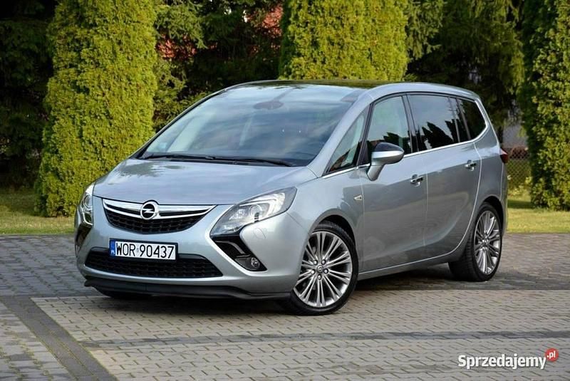 Szary Używany 2012 Opel Zafira Minivan | 30 900 zł (Uczciwa cena) - Obraz 1/4