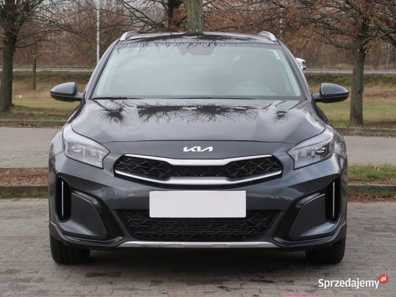 Szary Używany 2023 Kia XCeed SUV | 91 999 zł (Uczciwa cena) - Obraz 1/4