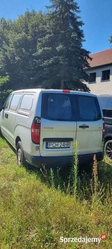 Szary Używany 2009 Hyundai H-1 Minivan | 11 000 zł - Obraz 1/4